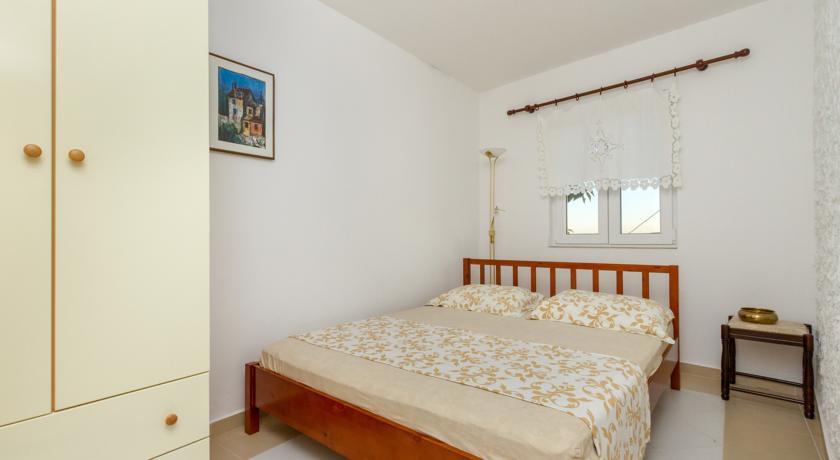 Apartment Old Stone House Локва Рогозница Стая снимка