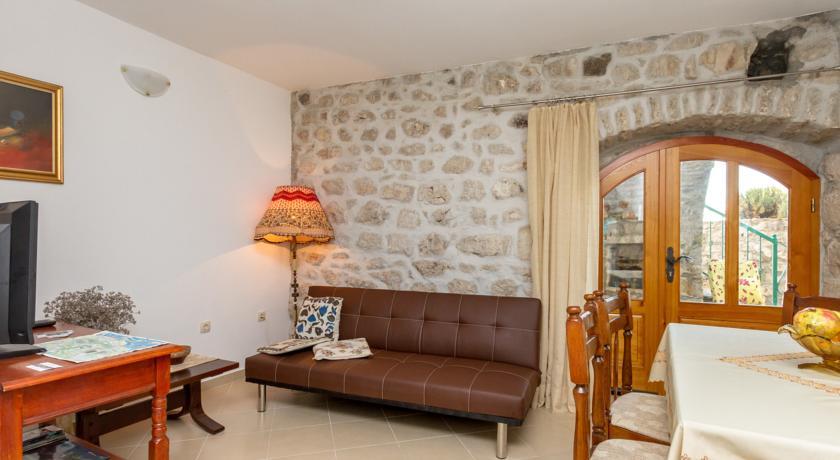 Apartment Old Stone House Локва Рогозница Стая снимка