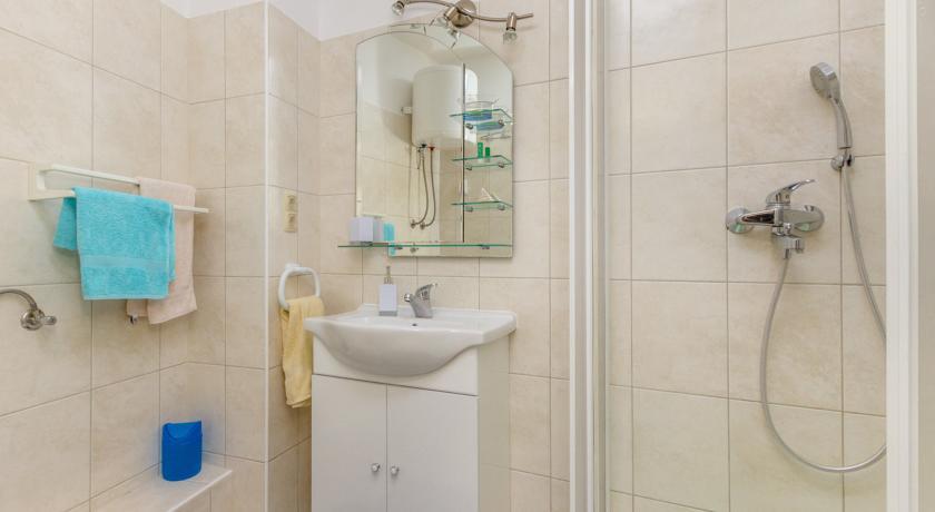 Apartment Old Stone House Локва Рогозница Стая снимка