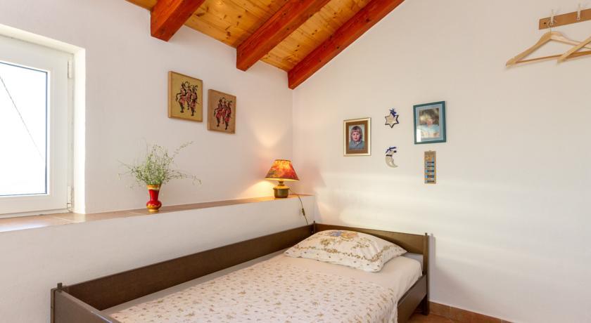 Apartment Old Stone House Локва Рогозница Стая снимка