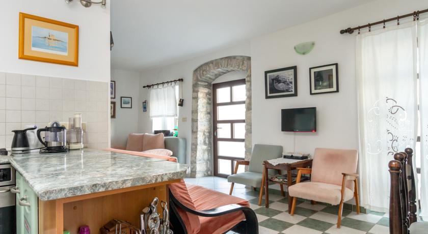 Apartment Old Stone House Локва Рогозница Стая снимка