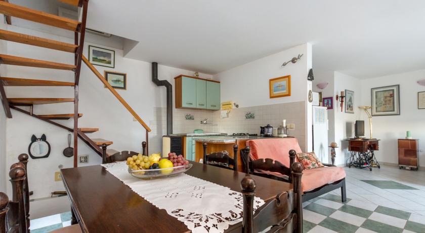 Apartment Old Stone House Локва Рогозница Стая снимка